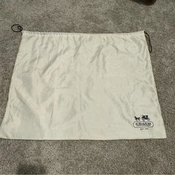 Like 🆕 Coach 23” x 19” vintage satin ivory large drawstring dust bag - Picture 2 of 8